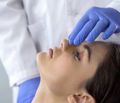 أنواع عملية تجميل الأنف الأكثر شيوعاً اليوم