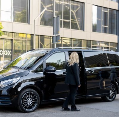 Elevate Your Wedding Day with Professional Chauffeur Services