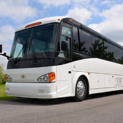 New York Charter Bus Rentals Simplify Large Group Travel Planning